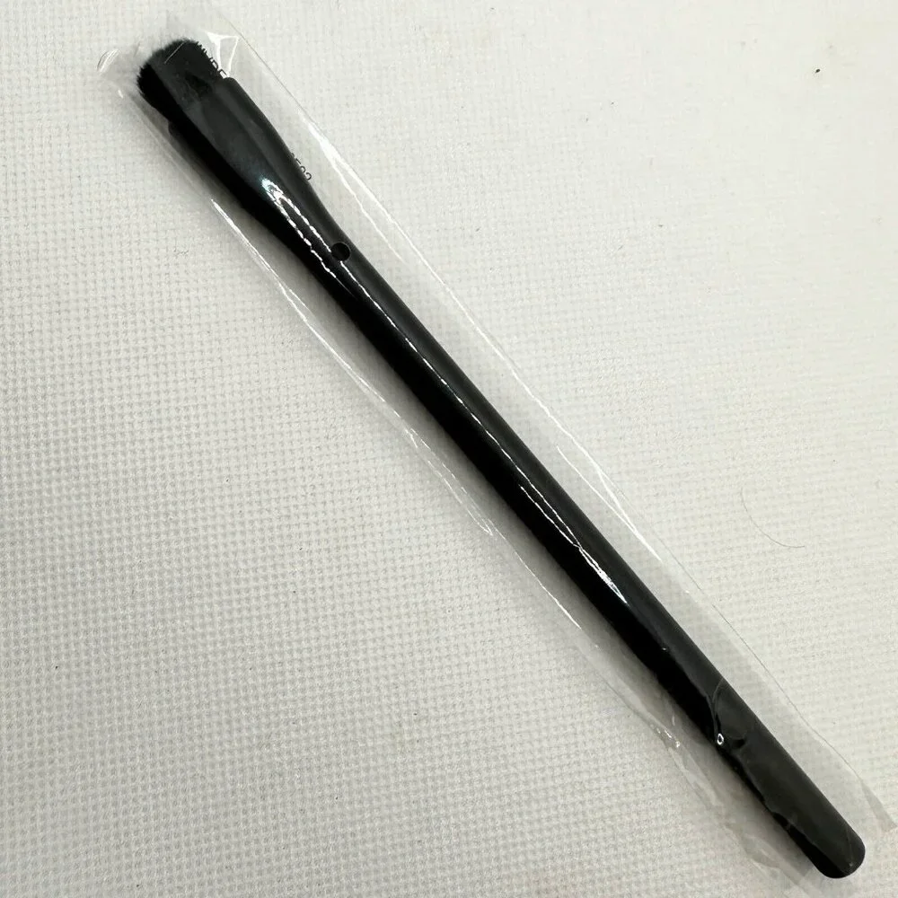 Wing Me 03 Angled Eyeliner Brush - Precision Makeup Tool Black